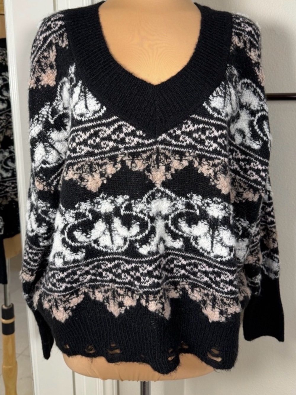 Anthropologie Slouchy Textured VNeck Oversized Sweater Cozy Boho Pullover Medium